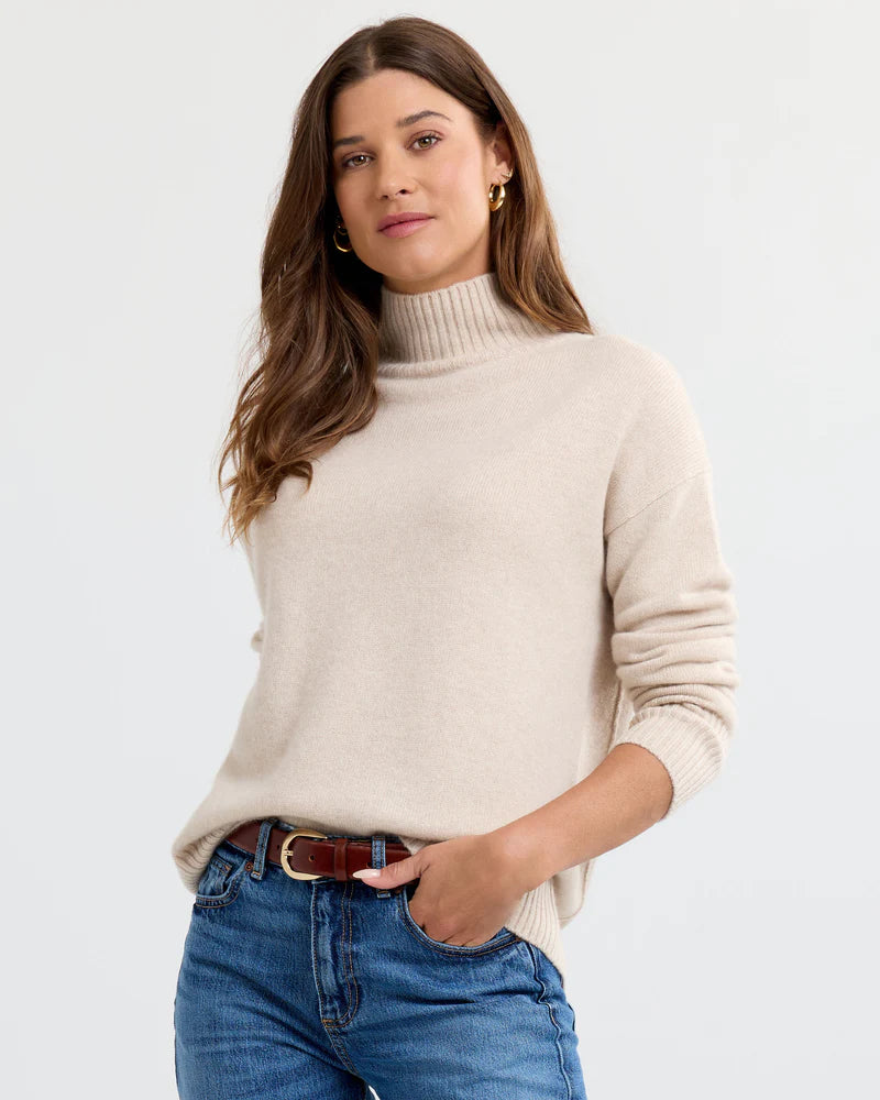 Oversized 100% Cashmere Pullover — Relaxed Luxury with Custom Fit & Embroidery