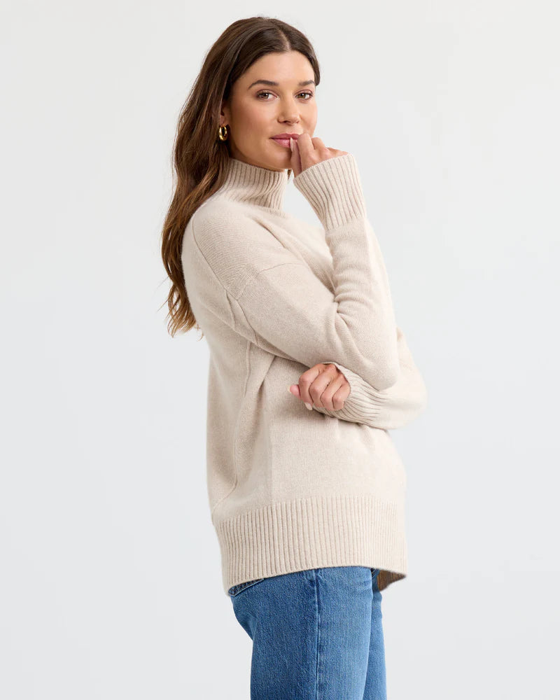 Oversized 100% Cashmere Pullover — Relaxed Luxury with Custom Fit & Embroidery