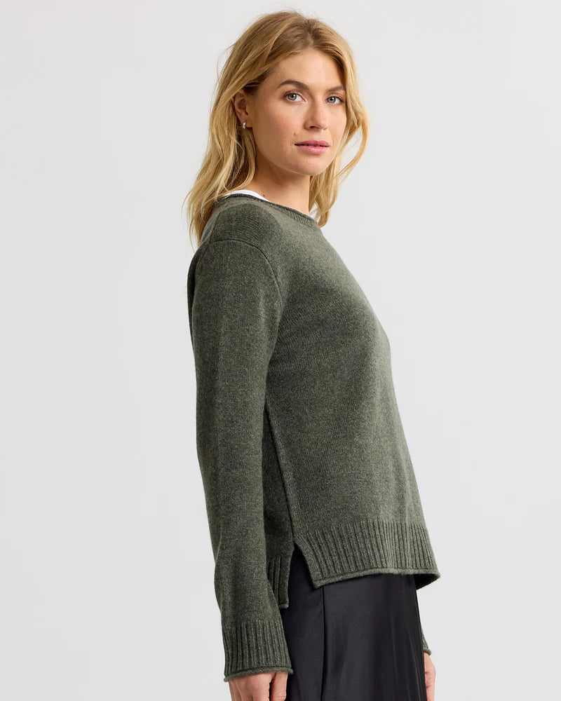 Essential 100% Cashmere Crew Sweater — Everyday Luxury with Custom Fit & Embroidery