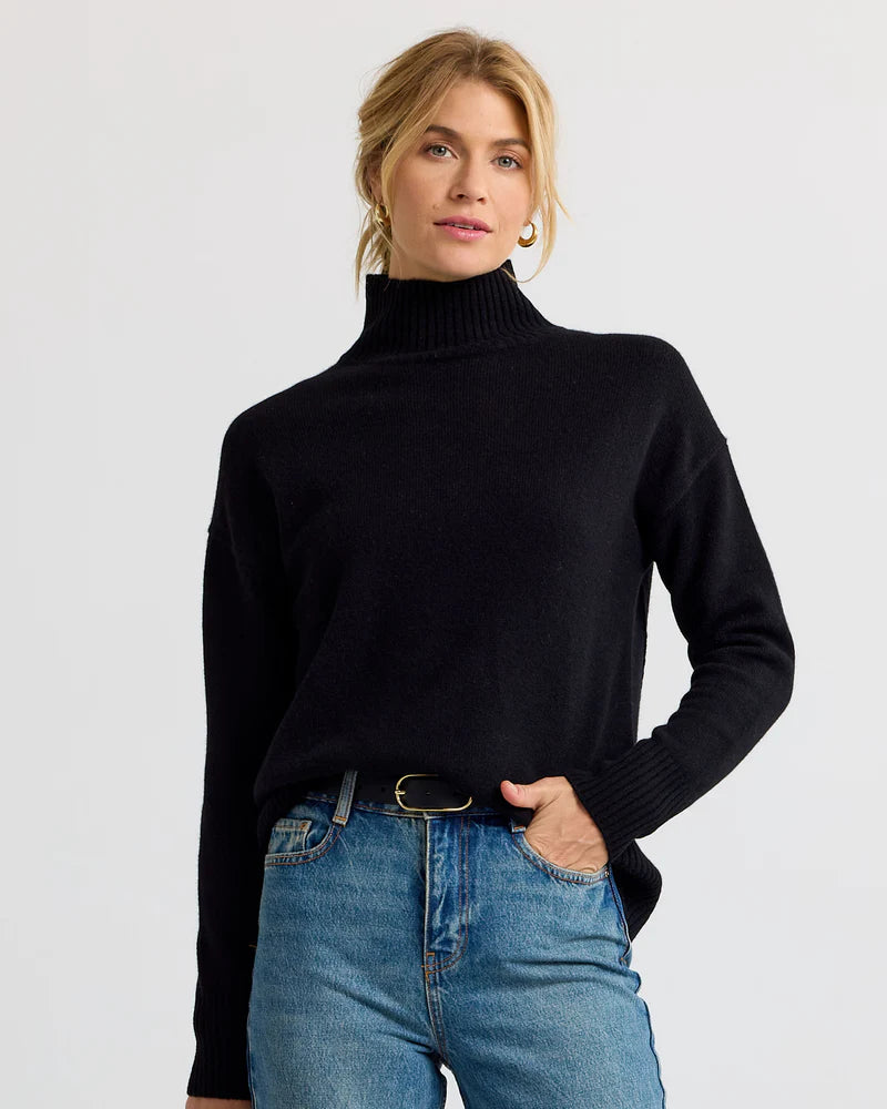 Oversized 100% Cashmere Pullover — Relaxed Luxury with Custom Fit & Embroidery