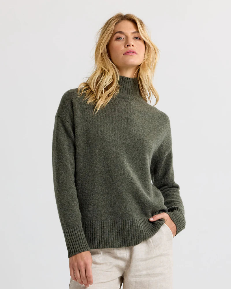 Oversized 100% Cashmere Pullover — Relaxed Luxury with Custom Fit & Embroidery