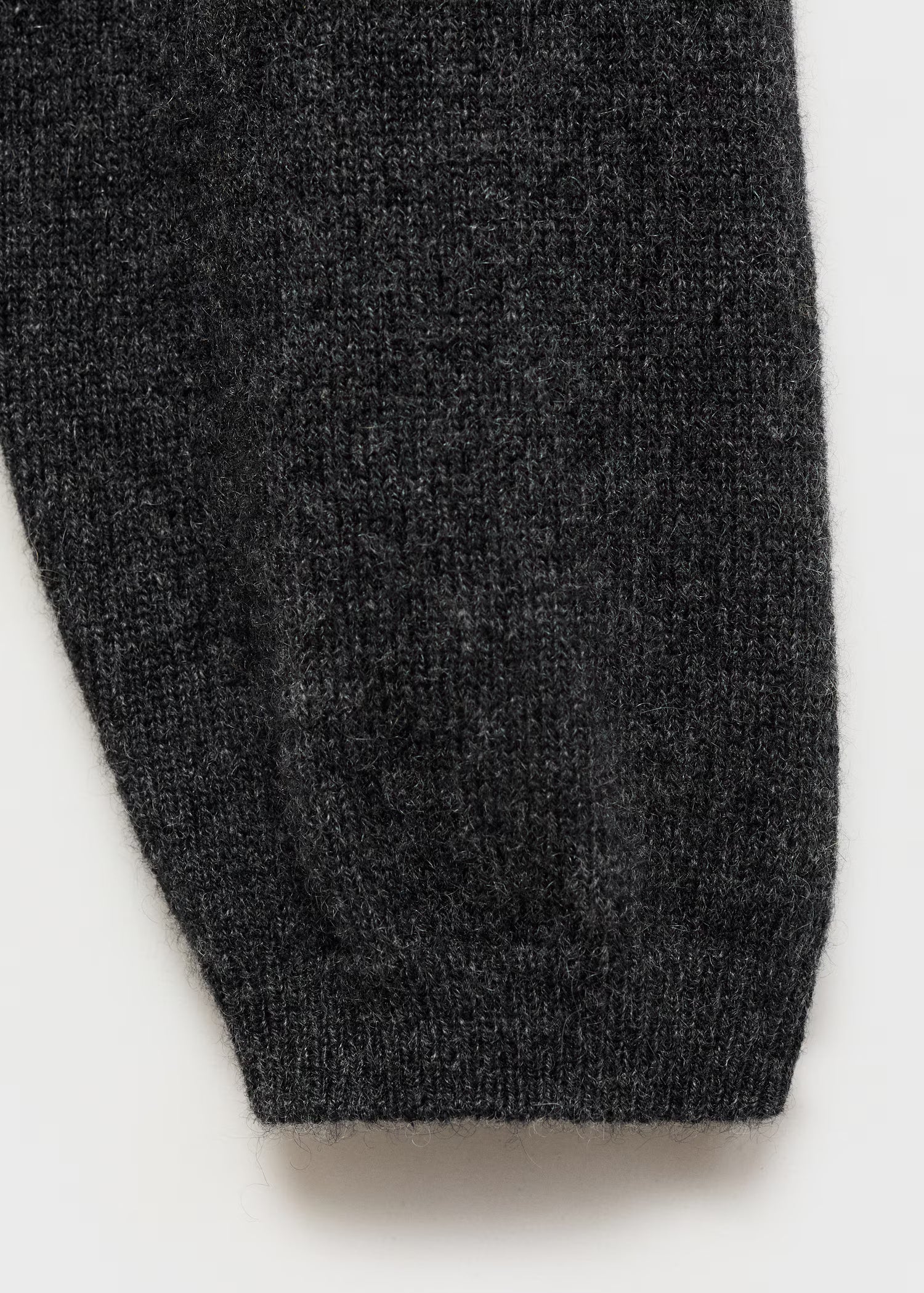 100% Pure Cashmere Sweater with Personalization — Tailored Fit & Hand-Embroidered Name