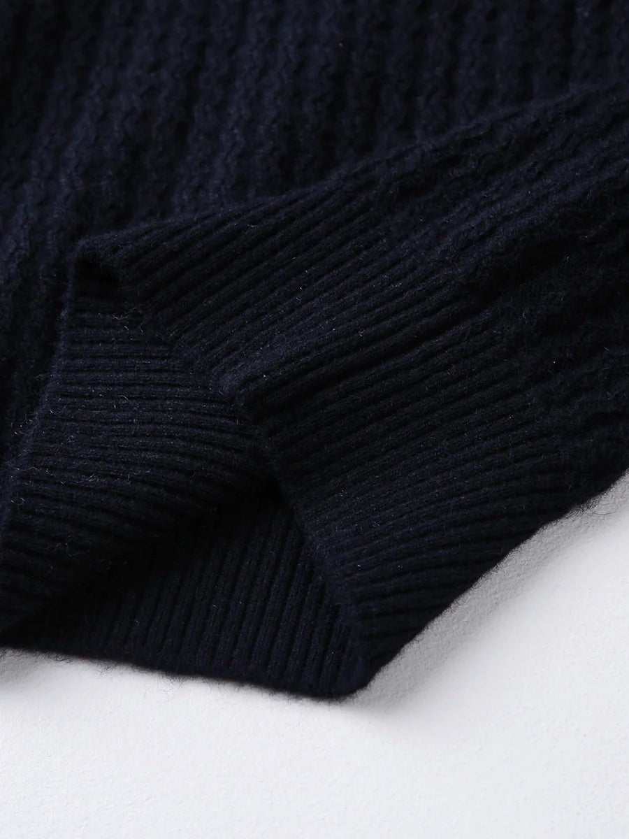 100% Cashmere Women's Mock Neck Sweater — Modern V-Pattern & Relaxed Fit