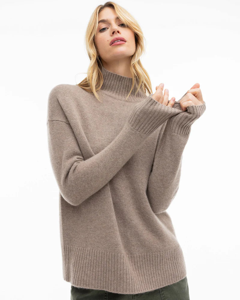 Oversized 100% Cashmere Pullover — Relaxed Luxury with Custom Fit & Embroidery