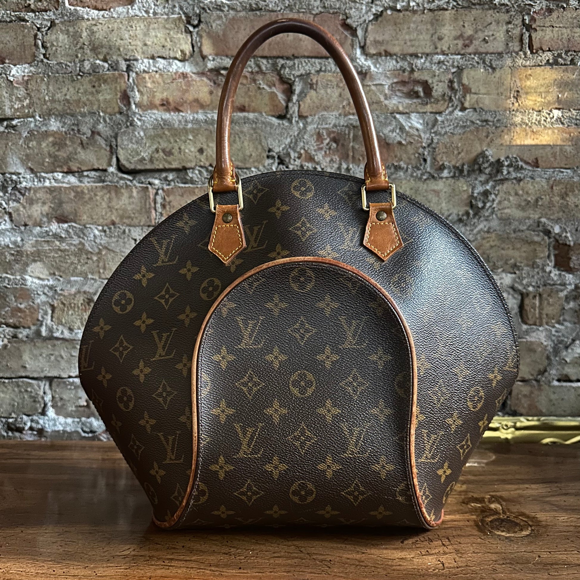 Vintage Louis Vuitton 1998 Monogram Ellipse MM Bag